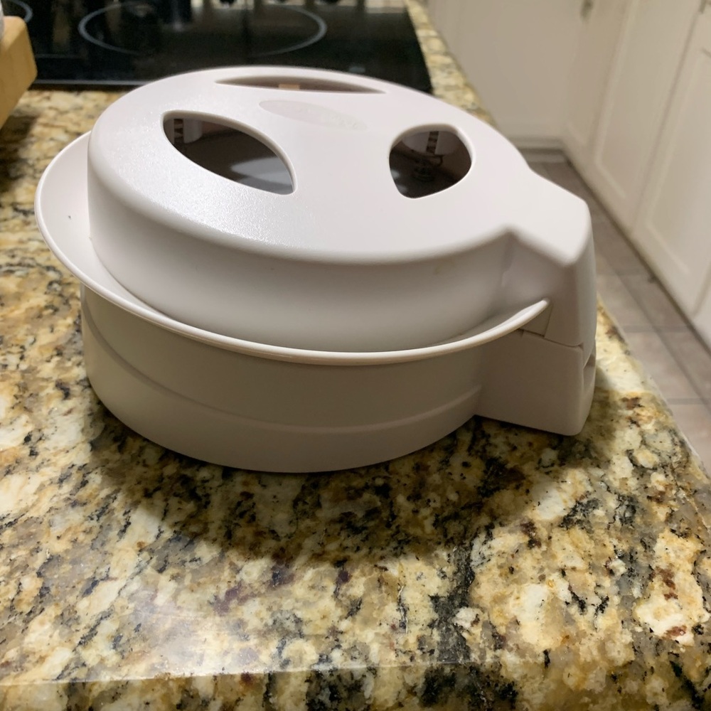 Close and Cut by Pampered Chef